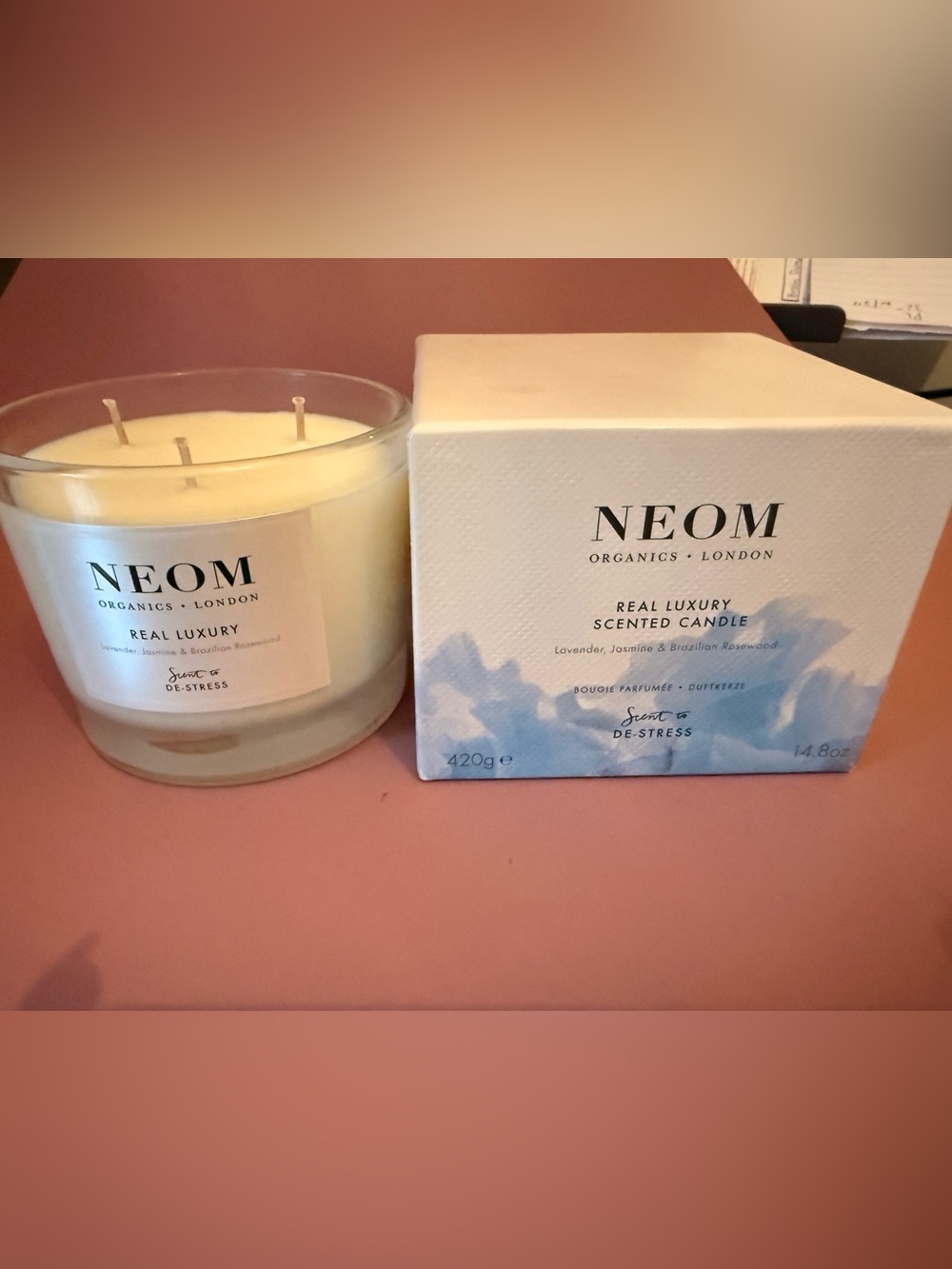 NEOM Real Luxury Scented Candle - White & Light Blue